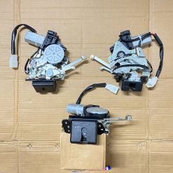 Khóa Ngậm Cốp Sau Toyota Sienna 69110-08050 - Giá Tốt